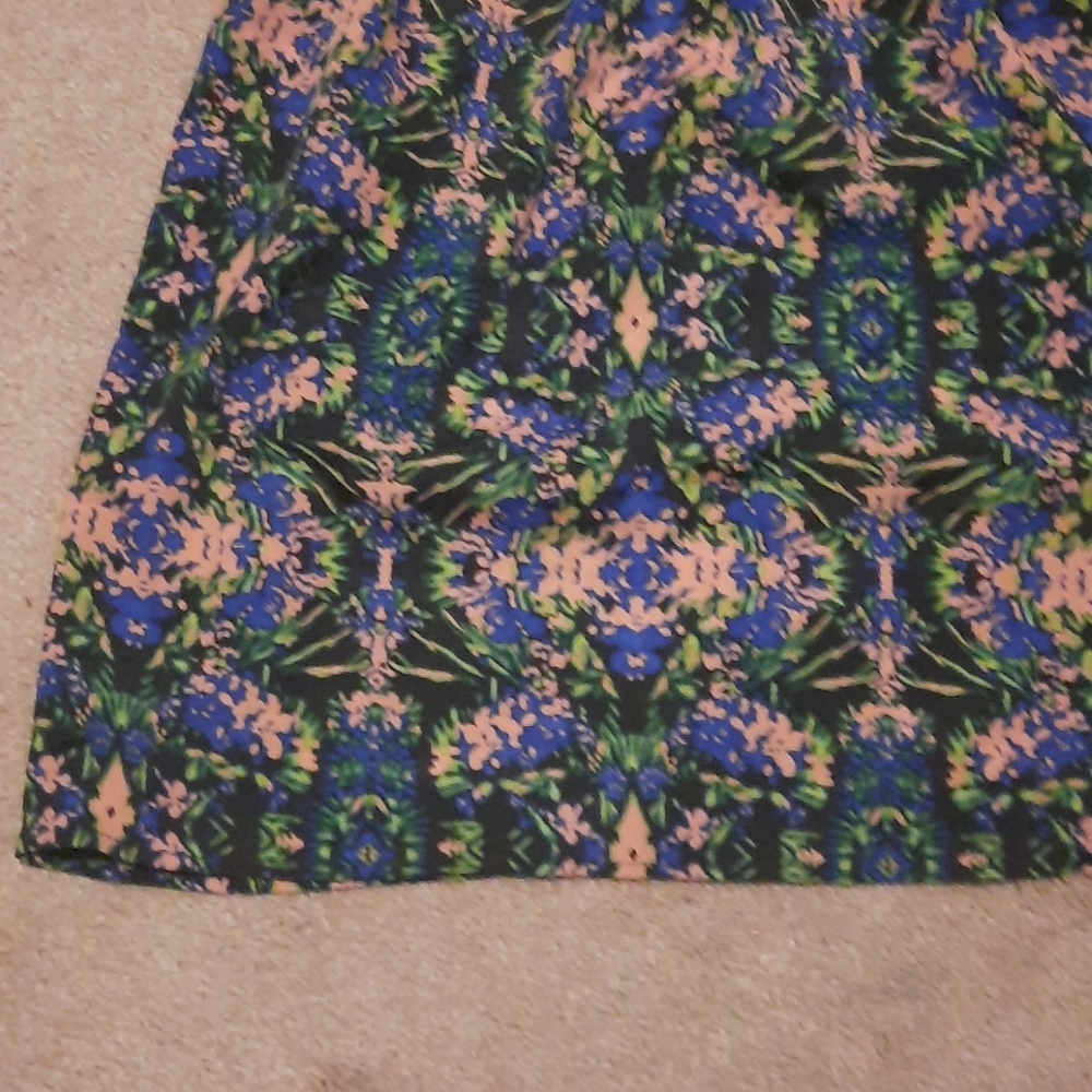 Dress - Picture 5 of 6